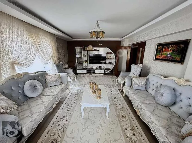 Etimesgut Elvan Mah.'da 260 m² 6+1 Satılık Daire