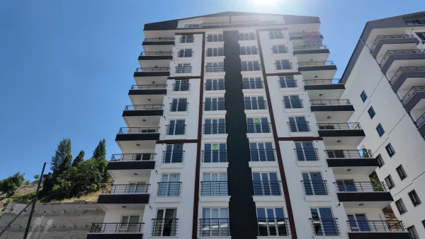 SEYRANBAĞLARINDA SIFIR 3+1 DAİRE