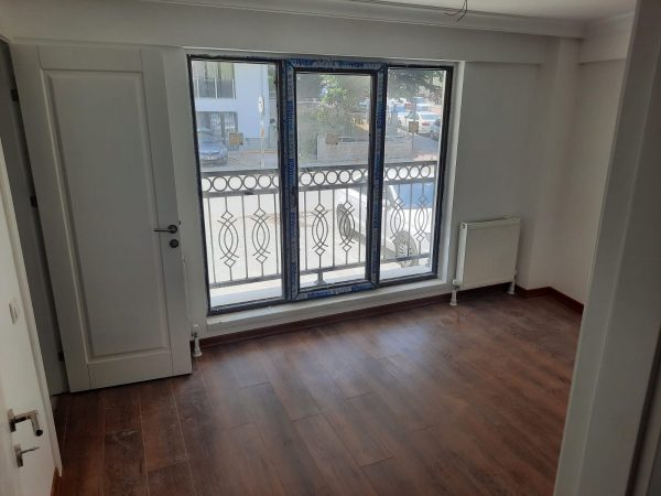 EMEK MAHALLESİNDE SIFIR BİNA 1+1 YAPILI