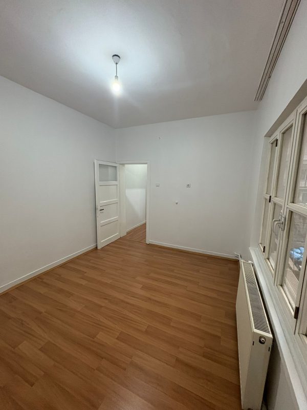 NECATİBEY CADDESİNDE 2+1 BOYALI BAKIMLI KİRALIK DAİRE - Görsel 8