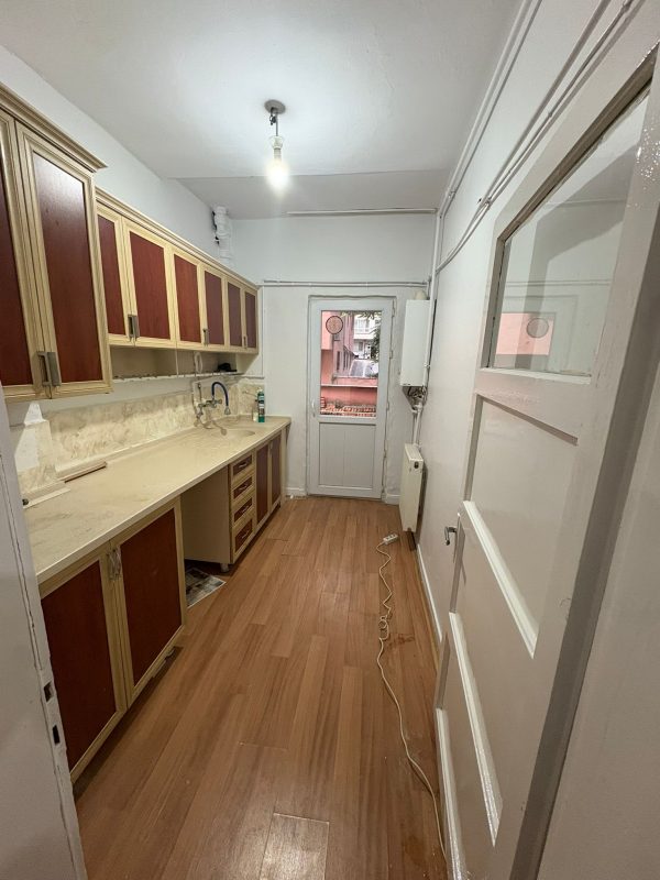 NECATİBEY CADDESİNDE 2+1 BOYALI BAKIMLI KİRALIK DAİRE - Görsel 7