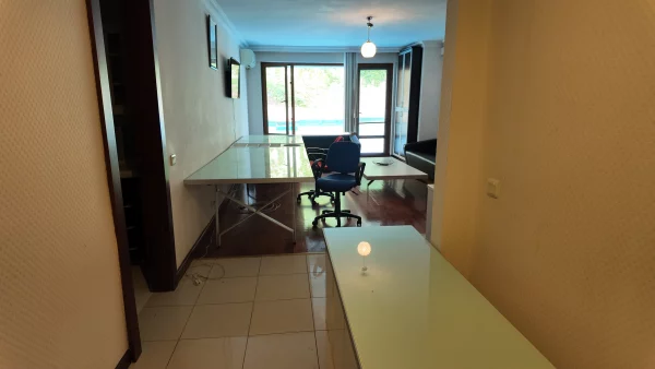 YILDIZEVLER MAHALLESİNDE TERASLI EŞYALI LÜKS 1+1 DAİRE - Görsel 2