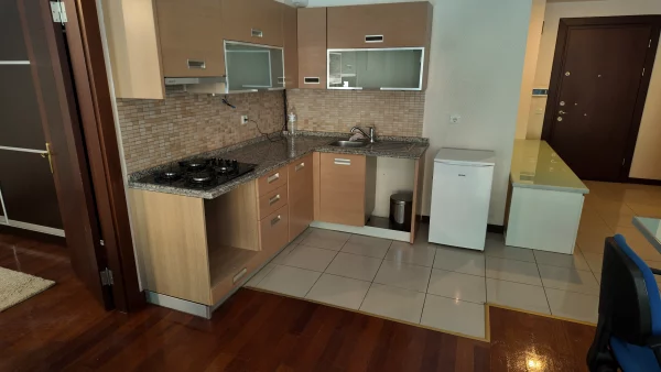 YILDIZEVLER MAHALLESİNDE TERASLI EŞYALI LÜKS 1+1 DAİRE - Görsel 7