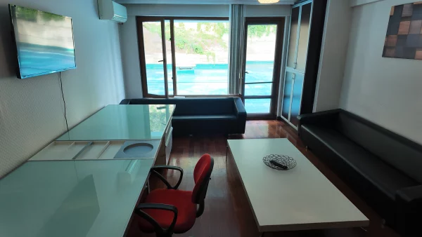 YILDIZEVLER MAHALLESİNDE TERASLI EŞYALI LÜKS 1+1 DAİRE - Görsel 9