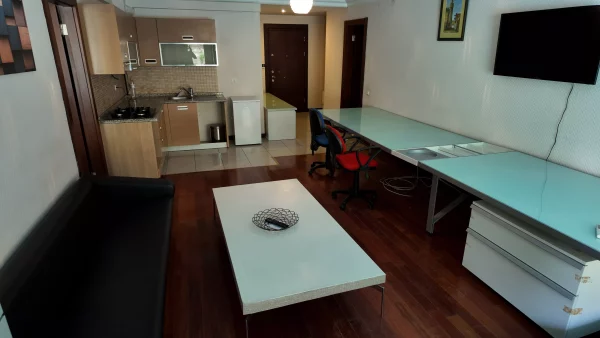 YILDIZEVLER MAHALLESİNDE TERASLI EŞYALI LÜKS 1+1 DAİRE