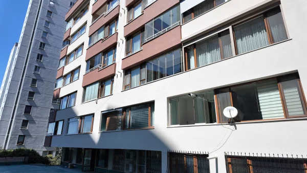 YILDIZEVLER MAHALLESİNDE TERASLI EŞYALI LÜKS 1+1 DAİRE - Görsel 22