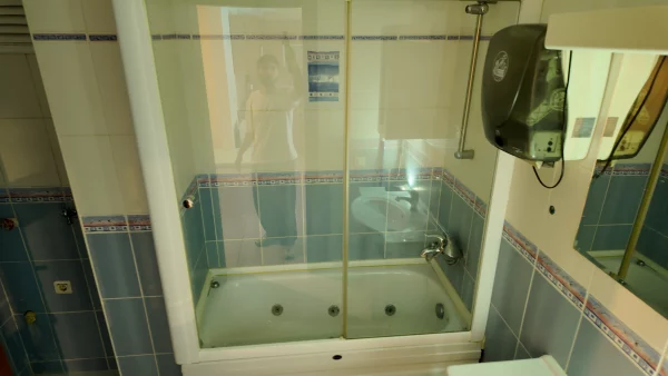 YILDIZEVLER MAHALLESİNDE TERASLI EŞYALI LÜKS 1+1 DAİRE - Görsel 24