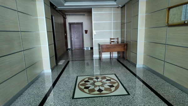 YILDIZEVLER MAHALLESİNDE TERASLI EŞYALI LÜKS 1+1 DAİRE - Görsel 29