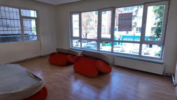 TALATPAŞA BULARI' NDA MERKEZİ KONUMLU TERASLI 2+1 DAİRE - Görsel 27