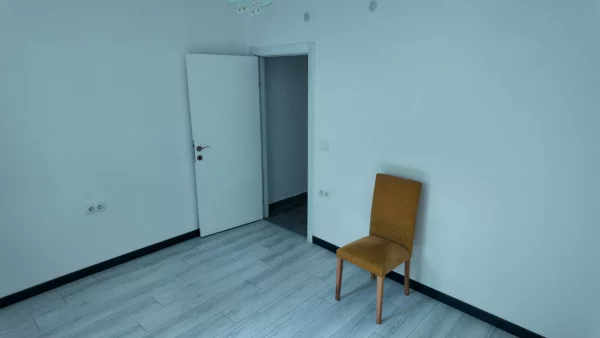 İLKER CADDESİ ÜZERİNDE BAKIMLI KATTA OTURUMA HAZIR 3+1 KİRALIK DAİRE - Görsel 4
