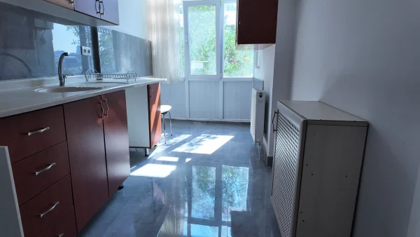 İLKER CADDESİ ÜZERİNDE BAKIMLI KATTA OTURUMA HAZIR 3+1 KİRALIK DAİRE - Görsel 9