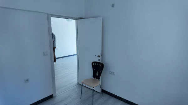 İLKER CADDESİ ÜZERİNDE BAKIMLI KATTA OTURUMA HAZIR 3+1 KİRALIK DAİRE - Görsel 16