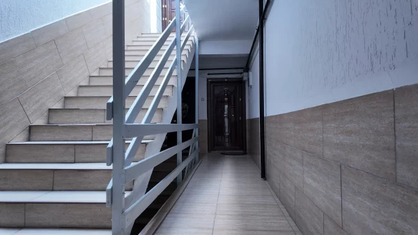 İLKER CADDESİ ÜZERİNDE BAKIMLI KATTA OTURUMA HAZIR 3+1 KİRALIK DAİRE - Görsel 35