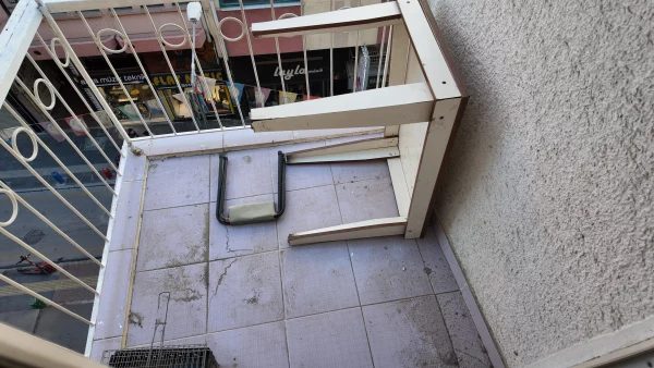 KIZILAY HATAY SOKAKTA ASANSÖRLÜ 3+1 BAKIMLI DAİRE HEMEN TAŞININ - Görsel 11