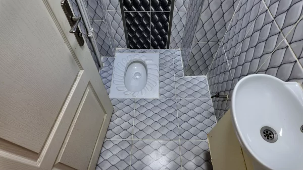 KIZILAY HATAY SOKAKTA ASANSÖRLÜ 3+1 BAKIMLI DAİRE HEMEN TAŞININ - Görsel 14