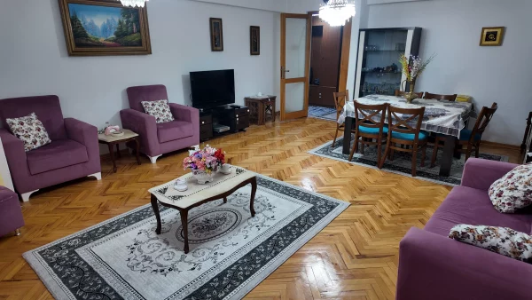 YILDIZEVLER’DE ASANSÖRLÜ SİTE İÇİ 3+1 EŞYALI FERAH DAİRE