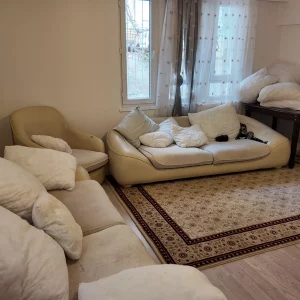 CEBECİ' DE DİKİMEVİ' NE 10 DAKİKA MESAFEDE EŞYALI VE KENDİNE AİT BAHÇELİ 2+1 DAİRE