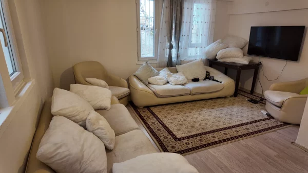 CEBECİ' DE DİKİMEVİ' NE 10 DAKİKA MESAFEDE EŞYALI VE KENDİNE AİT BAHÇELİ 2+1 DAİRE
