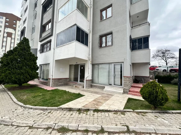 YEŞİLPARK EVLERİ SİTESİNDE 140M2 BAHÇE KULLANIMLI FIRSAT DAİRE - Görsel 6