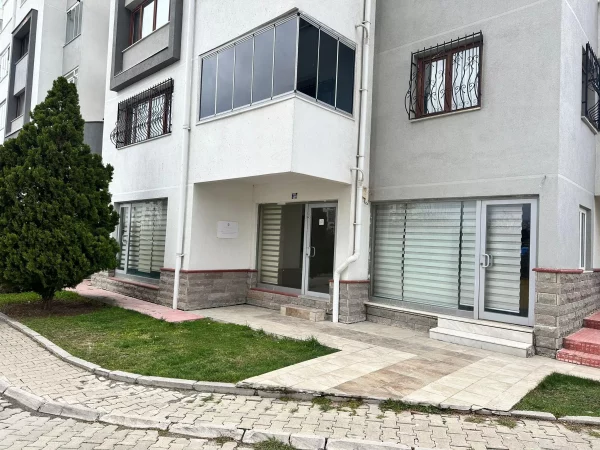 YEŞİLPARK EVLERİ SİTESİNDE 140M2 BAHÇE KULLANIMLI FIRSAT DAİRE - Görsel 7