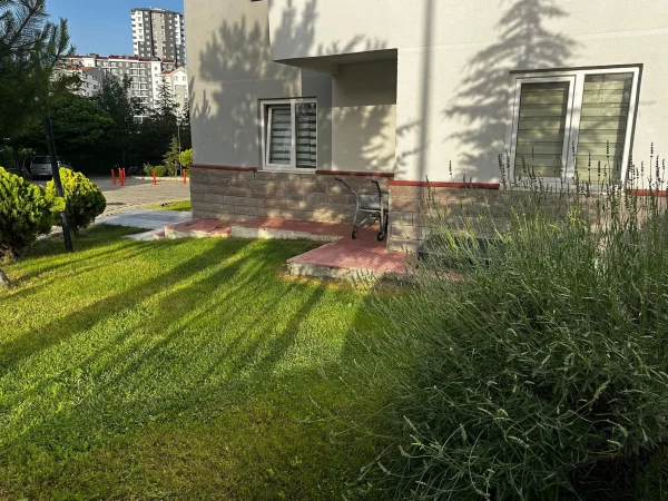 YEŞİLPARK EVLERİ SİTESİNDE 140M2 BAHÇE KULLANIMLI FIRSAT DAİRE - Görsel 19