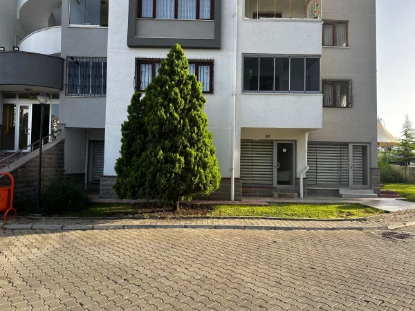 YEŞİLPARK EVLERİ SİTESİNDE 140M2 BAHÇE KULLANIMLI FIRSAT DAİRE - Görsel 22