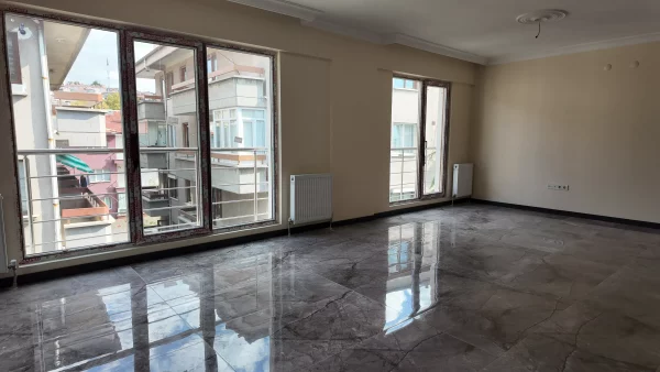 LİBYA CADDESİNDE YENİ BİNADA 4+1  BALKONLU OTOPARKLI DAİRE - Görsel 2