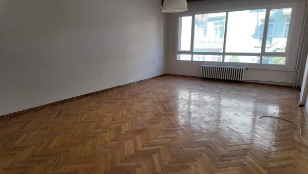AYRANCI' DA KUĞULUYA 10 DAKİKA MESAFEDE ARA KATTA 120M 3+1 KİRALIK DAİRE - Görsel 3