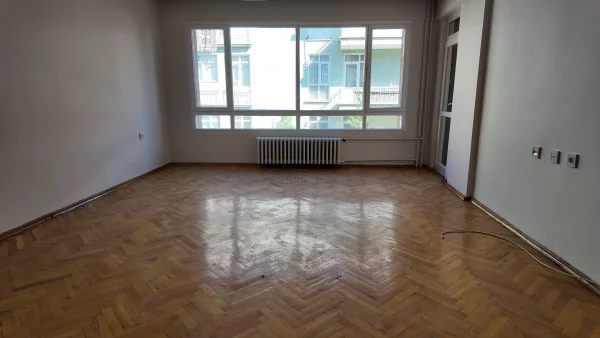 AYRANCI' DA KUĞULUYA 10 DAKİKA MESAFEDE ARA KATTA 120M 3+1 KİRALIK DAİRE
