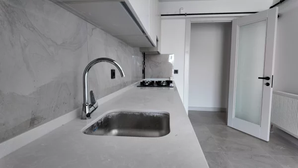 İÇEL SOKAK'TA 5.KATTA ÖN CEPHE DUBLEKS ÇİFT ASANSÖRLÜ SATILIK DAİRE - Görsel 6