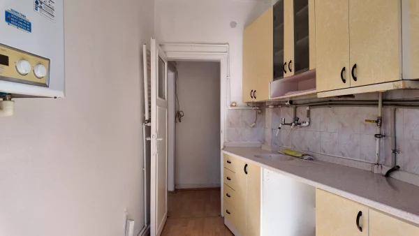 KURTULUŞ' TA KOLEJ' E 15 DAKİKA ARA KATTA GÜNEY CEPHE 2+1 KOMBİLİ DAİRE - Görsel 6