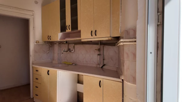 KURTULUŞ' TA KOLEJ' E 15 DAKİKA ARA KATTA GÜNEY CEPHE 2+1 KOMBİLİ DAİRE - Görsel 7