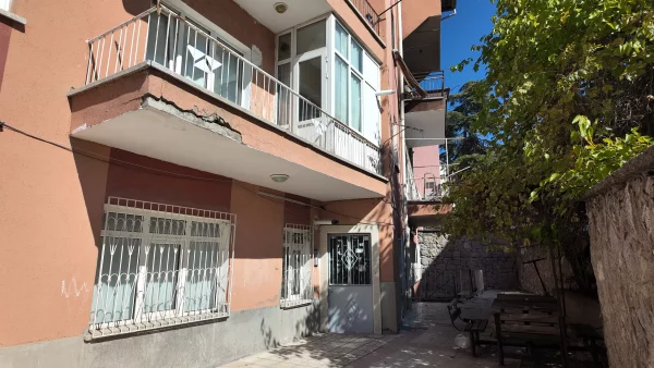 KURTULUŞ' TA KOLEJ' E 15 DAKİKA ARA KATTA GÜNEY CEPHE 2+1 KOMBİLİ DAİRE - Görsel 32