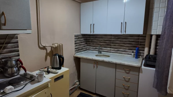 TUNALI HİLMİ'YE YÜRÜME MESAFESİNDE EŞYALI 1+1 KİRALIK DAİRE - Görsel 8