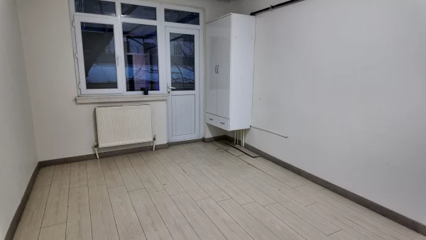KARANFİL SOKAK' TA YAPILI BAKIMLI ARA KATTA IŞIKLANDIRMALI 3 BALKONLU 3+1 DAİRE - Görsel 9