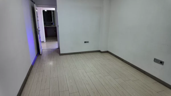 KARANFİL SOKAK' TA YAPILI BAKIMLI ARA KATTA IŞIKLANDIRMALI 3 BALKONLU 3+1 DAİRE - Görsel 11