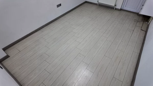 KARANFİL SOKAK' TA YAPILI BAKIMLI ARA KATTA IŞIKLANDIRMALI 3 BALKONLU 3+1 DAİRE - Görsel 12