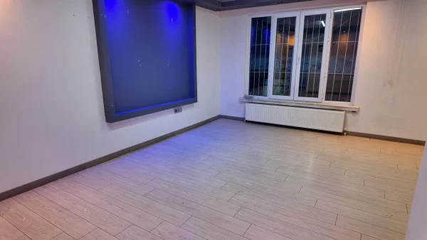 KARANFİL SOKAK' TA YAPILI BAKIMLI ARA KATTA IŞIKLANDIRMALI 3 BALKONLU 3+1 DAİRE - Görsel 16