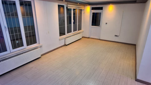 KARANFİL SOKAK' TA YAPILI BAKIMLI ARA KATTA IŞIKLANDIRMALI 3 BALKONLU 3+1 DAİRE - Görsel 19