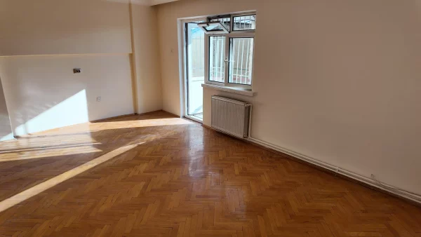 İLERİ MAHALLESİNDE MERKEZİ KONUMDA FERAH VE KULLANIŞLI 3+1 DAİRE - Görsel 8