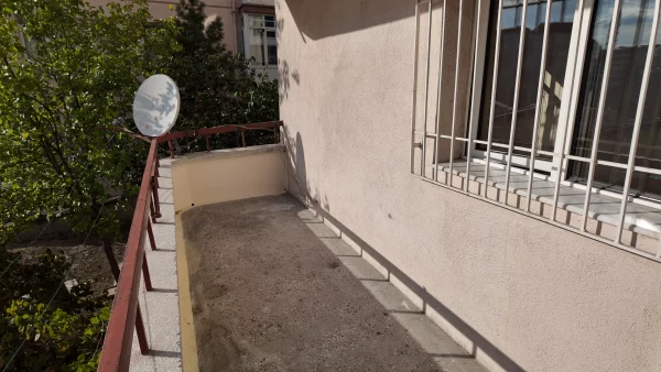 İLERİ MAHALLESİNDE MERKEZİ KONUMDA FERAH VE KULLANIŞLI 3+1 DAİRE - Görsel 10