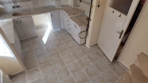 İLERİ MAHALLESİNDE MERKEZİ KONUMDA FERAH VE KULLANIŞLI 3+1 DAİRE - Görsel 15