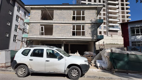 KURUMSALA KIBRIS CADDESİ'NDE 140 m² ÖN OTOPARKLI KİRALIK İŞ YERİ - Görsel 16