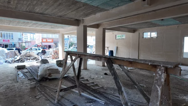 KURUMSALA KIBRIS CADDESİ'NDE 140 m² ÖN OTOPARKLI KİRALIK İŞ YERİ - Görsel 10