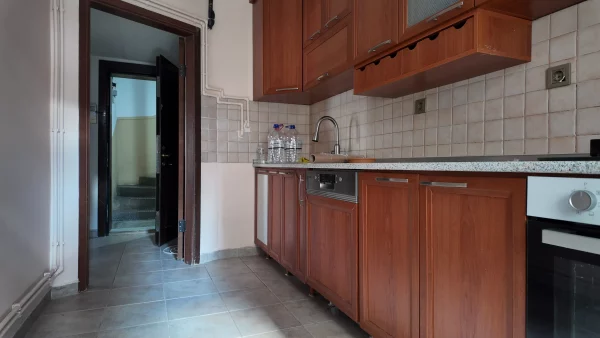 KOLEJ METRO'YA 80 METRE 3+1 2.KAT YAPILI KİRALIK DAİRE