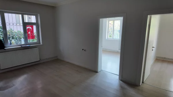 KOLEJDE KIZILAYA 10 DK BAHÇELİ KOMBİLİ MERKEZİ YERDE 3+1 DAİRE