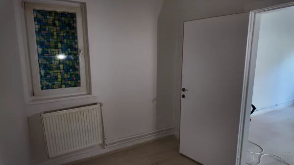 KOLEJDE KIZILAYA 10 DK BAHÇELİ KOMBİLİ MERKEZİ YERDE 3+1 DAİRE - Görsel 9
