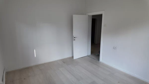 KOLEJDE KIZILAYA 10 DK BAHÇELİ KOMBİLİ MERKEZİ YERDE 3+1 DAİRE - Görsel 20