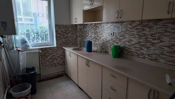 KOLEJDE KIZILAYA 10 DK BAHÇELİ KOMBİLİ MERKEZİ YERDE 3+1 DAİRE - Görsel 32