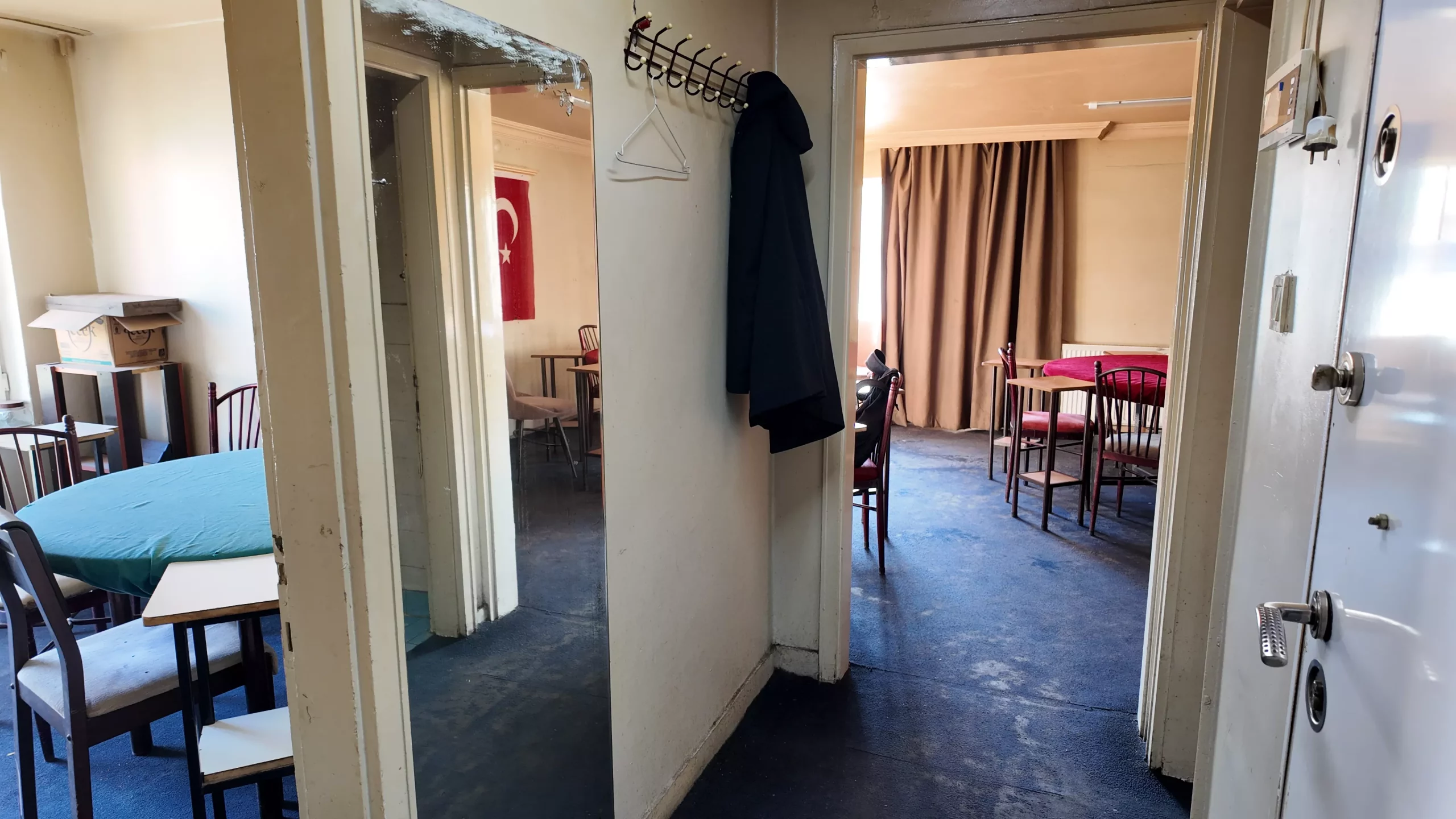 İZMİR CADDESİ'NDE 50M2 TERASLI 2+1 90M YATIRIMA UYGUN DAİRE - Görsel 2